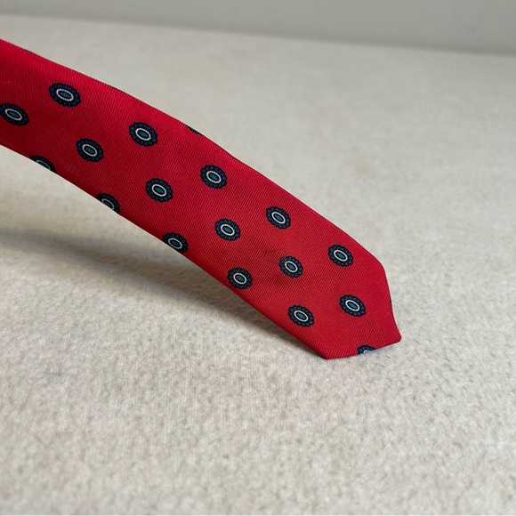 Christian Dior Mens OS Red 100% Silk Neck Tie Contemporary Blue Floral Design - Picture 5 of 6